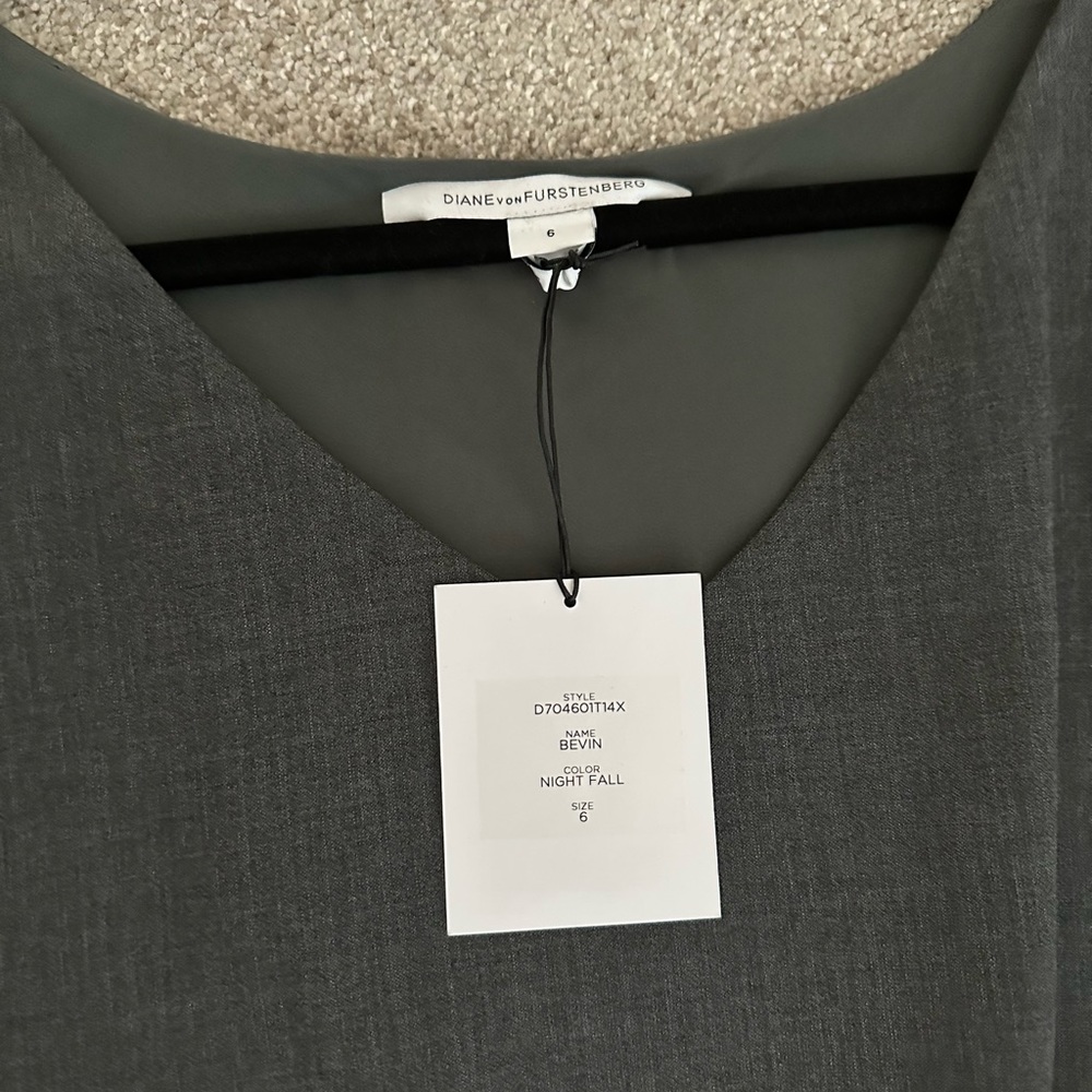 Diane Von Furstenberg NWT Bevin dress, size 6, colour is Night Fall (dark grey) - Picture 4 of 12